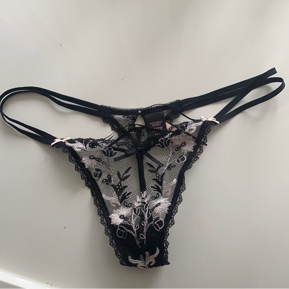Victoria's Secret Dream Angels Thong- M